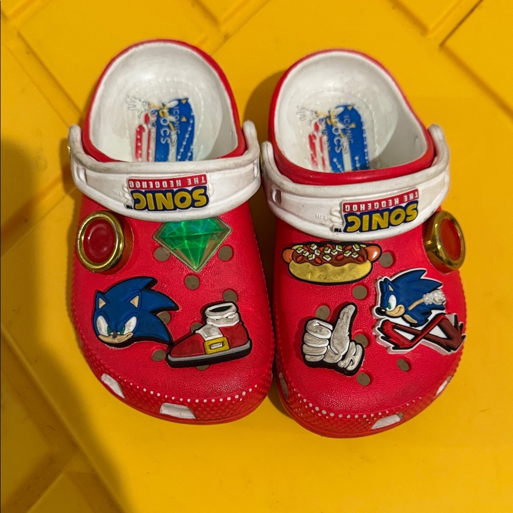 CROCS Kids Slippers - Red Sonic Theme